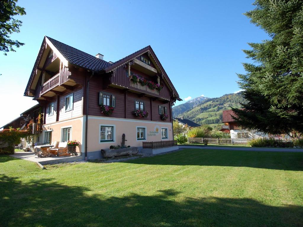 Renovated Mountain Retreat Stay — photo 1