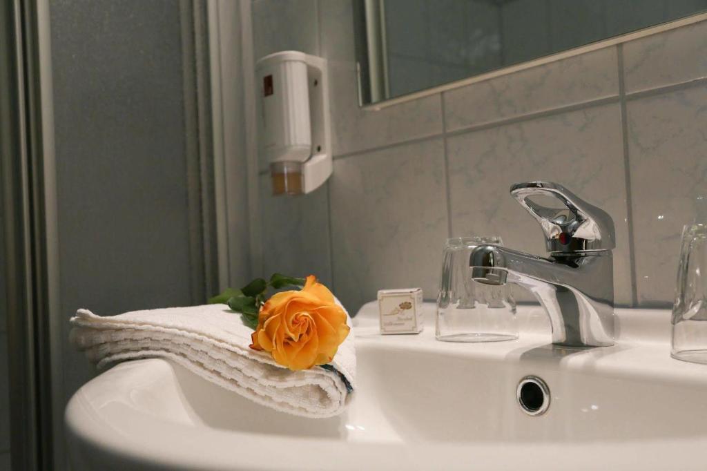 Hotel Seeblick photo 3