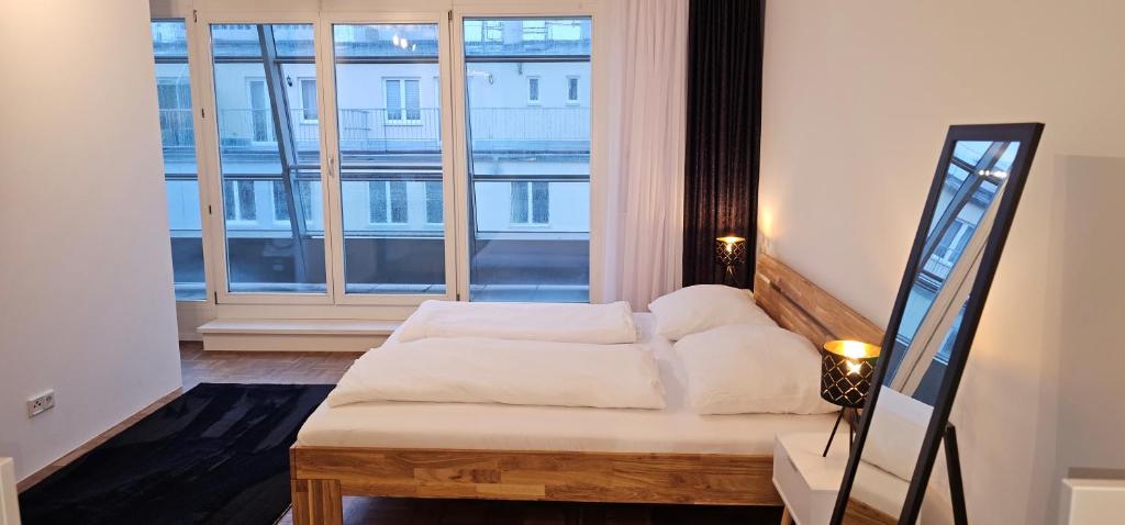 Vienna-ROYAL-Apartment — photo 1