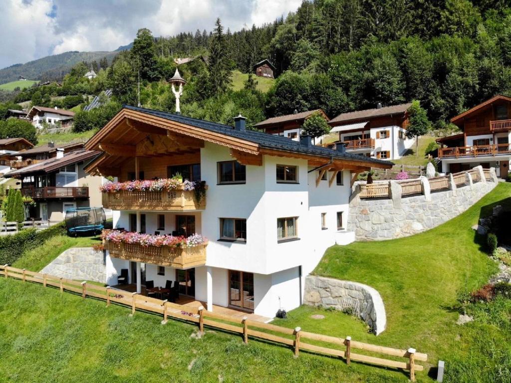 Chalet in Wald near Ski Slopes photo 2
