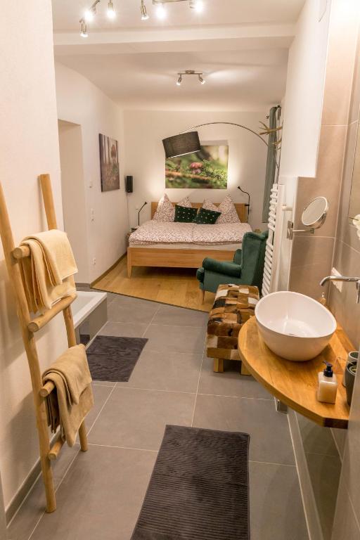 Charming 45m2 Apartment in Heart of Graz photo 2