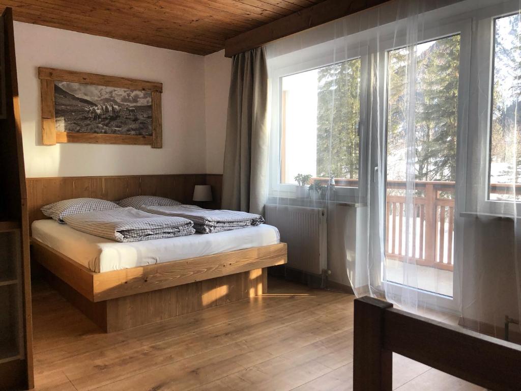 Karwendel-Lodge photo 2