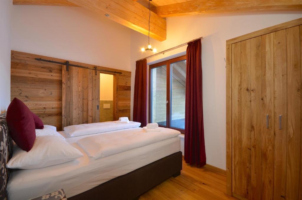 Ski-in Ski-out Chalet Maiskogel 13A - by Alpen Apartments photo 2