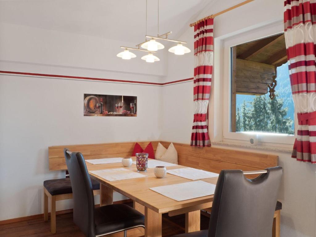 Apartment in Zillertal near Ski Slopes photo 2