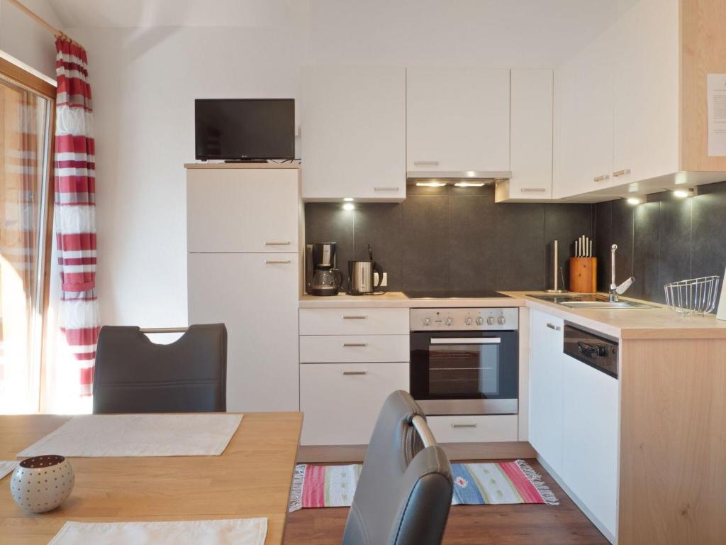 Apartment in Zillertal near Ski Slopes photo 3