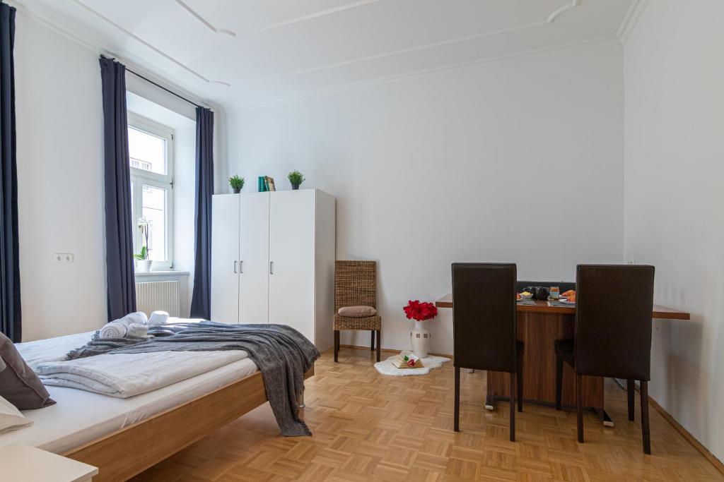 Yeshello Elegant Apartment near Central Vienna photo 2