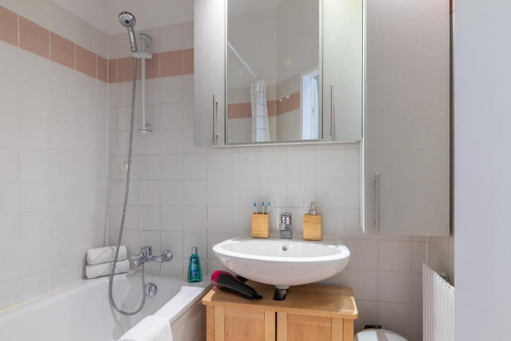 Yeshello Elegant Apartment near Central Vienna photo 3