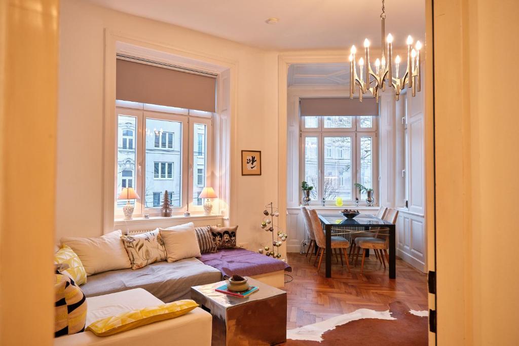 Slow Living I Schönbrunn und Park nähe I Penzing Bahnhof — photo 1