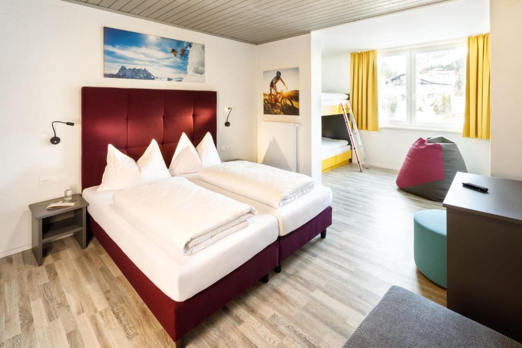 Basekamp Mountain Budget Hotel photo 2