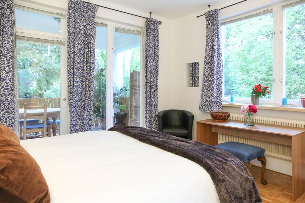 White Villa photo 2
