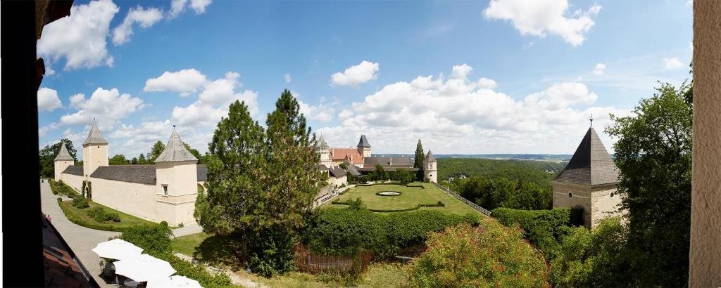 Schlossgasthof & Hotel Rosenburg — photo 1