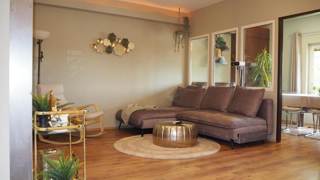 Spacious Bohemian City Apartment Near Castle Schönbrunn — photo 1