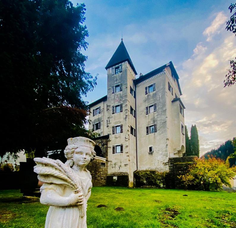 Schloss Süßenstein — photo 1