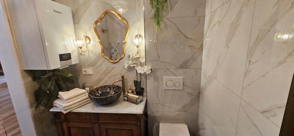 Sisi's Loft - Imperial Charm photo 3