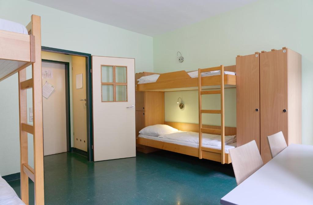 Jugendherberge Wien - Myrthengasse photo 3