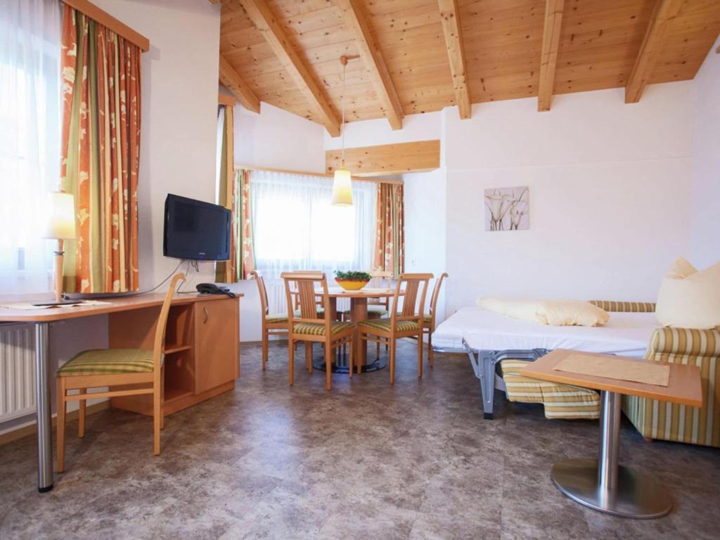 Apartment in Kaltenbach near Ski Lift — photo 1