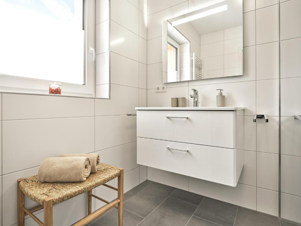 The Tauplitz Suites - Alpine Suite B4 by AA Holiday Homes photo 3