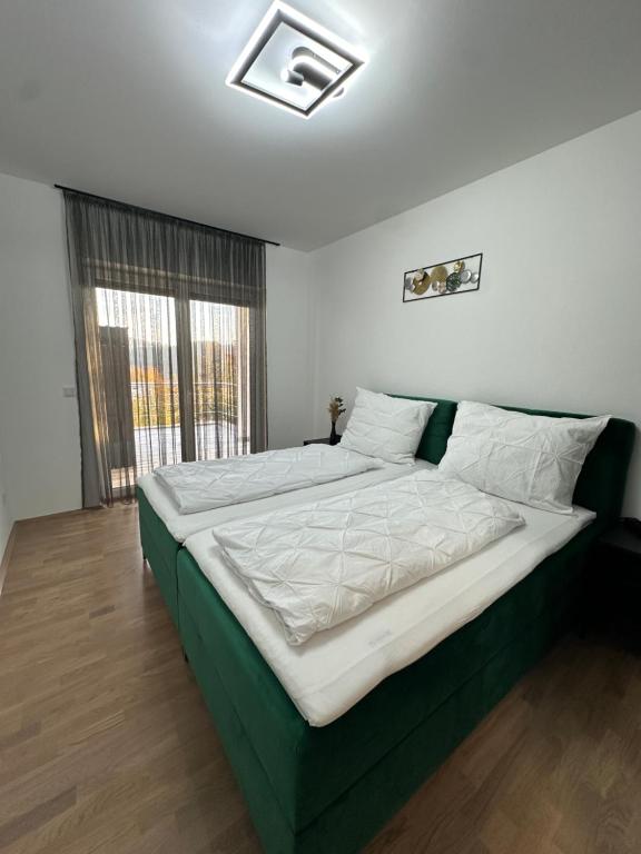 White Luxury Villa photo 2