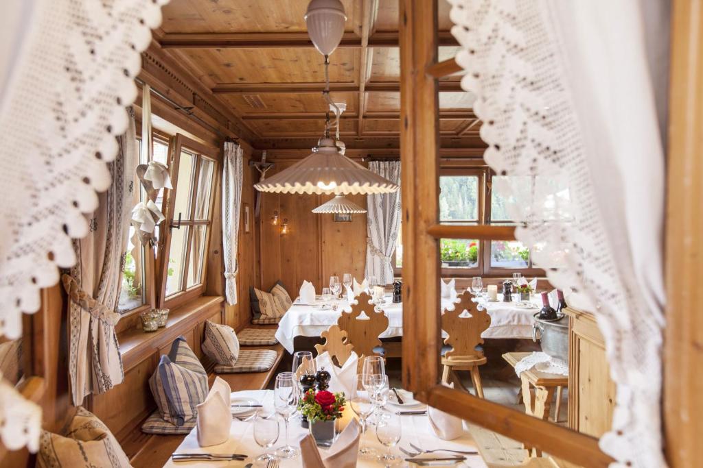 Hotel Die Arlbergerin - Design & Tiroler Gemütlichkeit photo 2