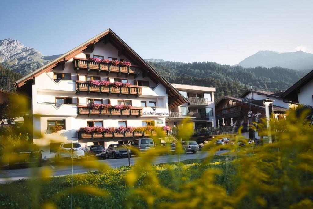 Hotel Die Arlbergerin - Design & Tiroler Gemütlichkeit photo 3