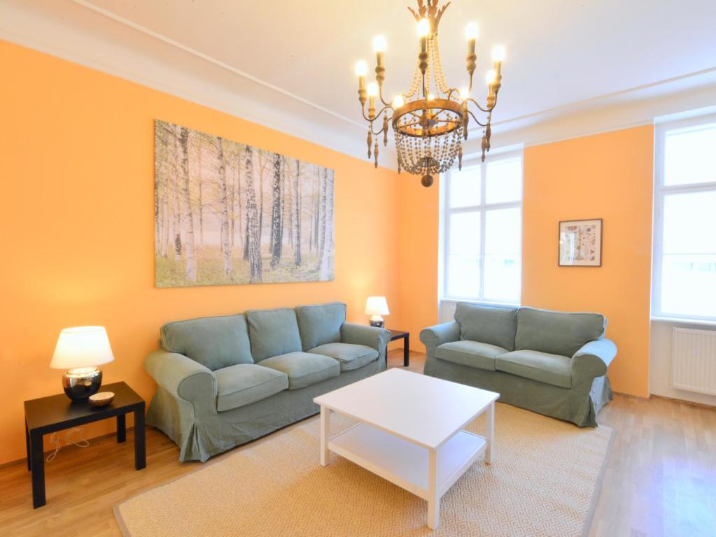 Spacious and Comfy With 3 Bedrooms — photo 1