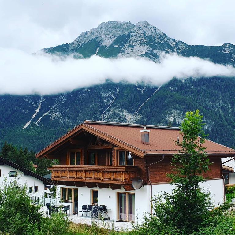 Schickster Mountain Lodge photo 3