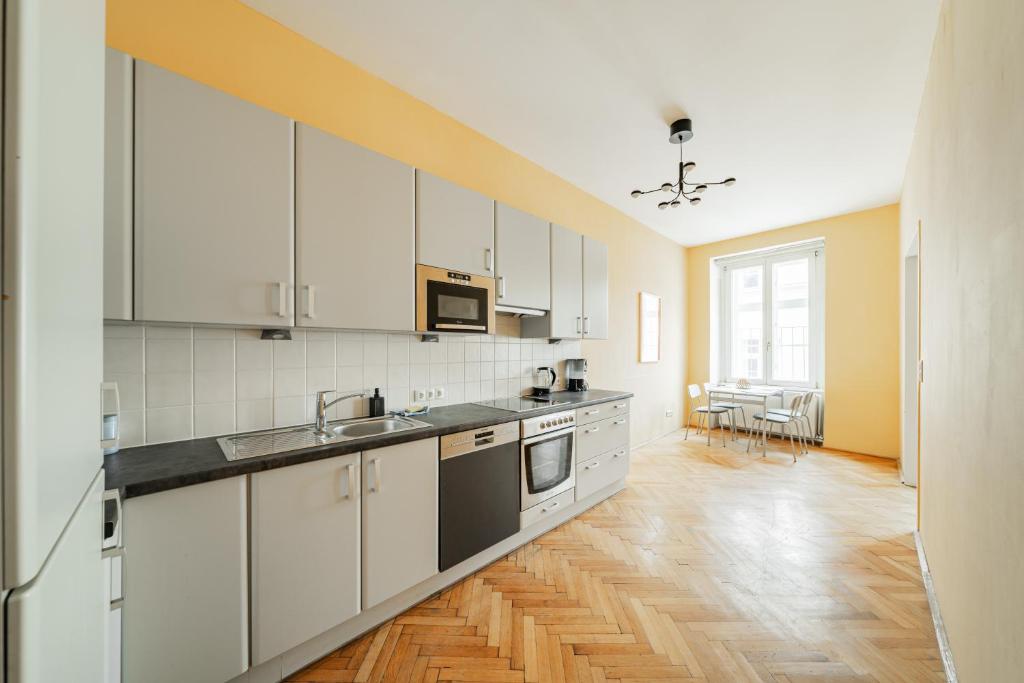 The Vienna Central Stay photo 3