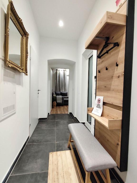 Cozy Apartments in Central Location with Free Parking photo 2