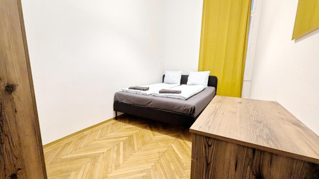 Spacious Rooms - 15 Min from Airport & City Center — photo 1