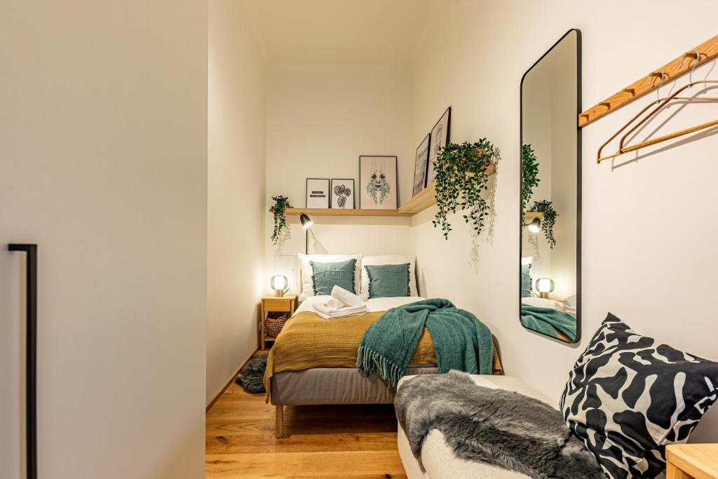SUPERIOR DESIGN APARTMENT by JR City Apartments photo 2