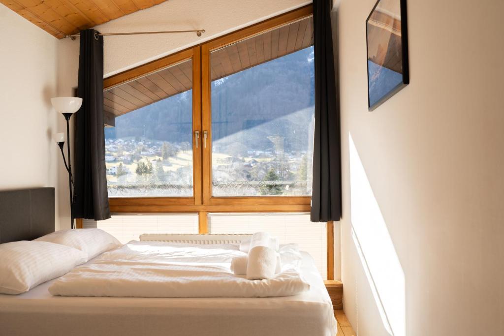 homy Alpine Deluxe Chalet in St Anton im Montafon photo 2
