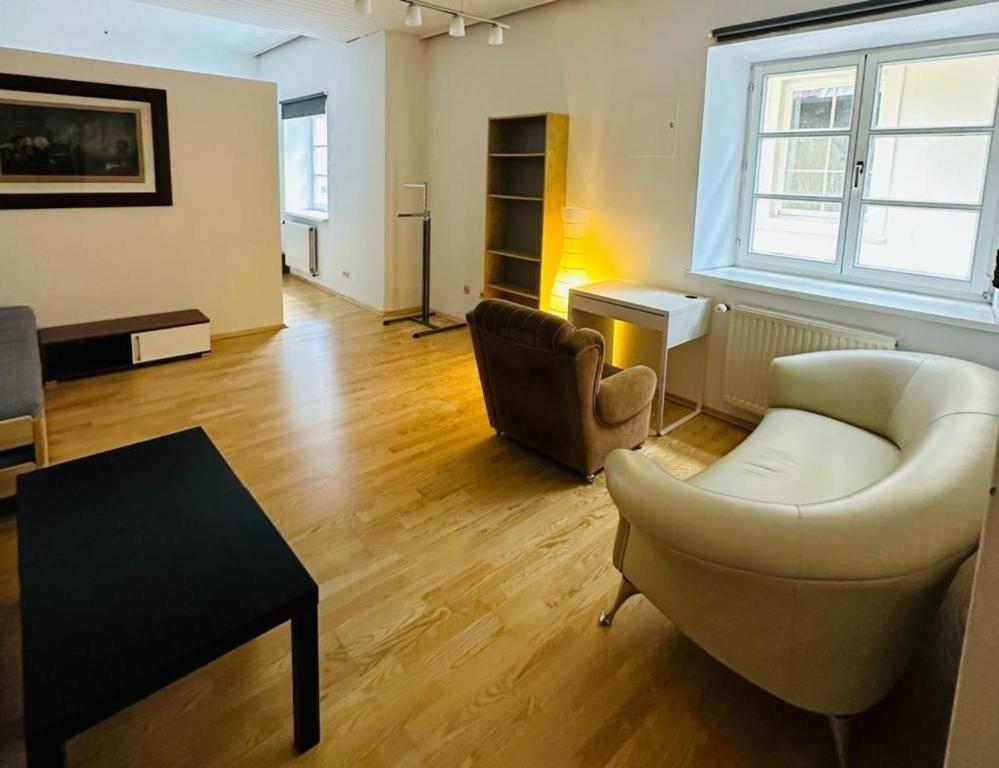 Wohnung mit einem Schlafzimmer mit Trennwand — photo 1