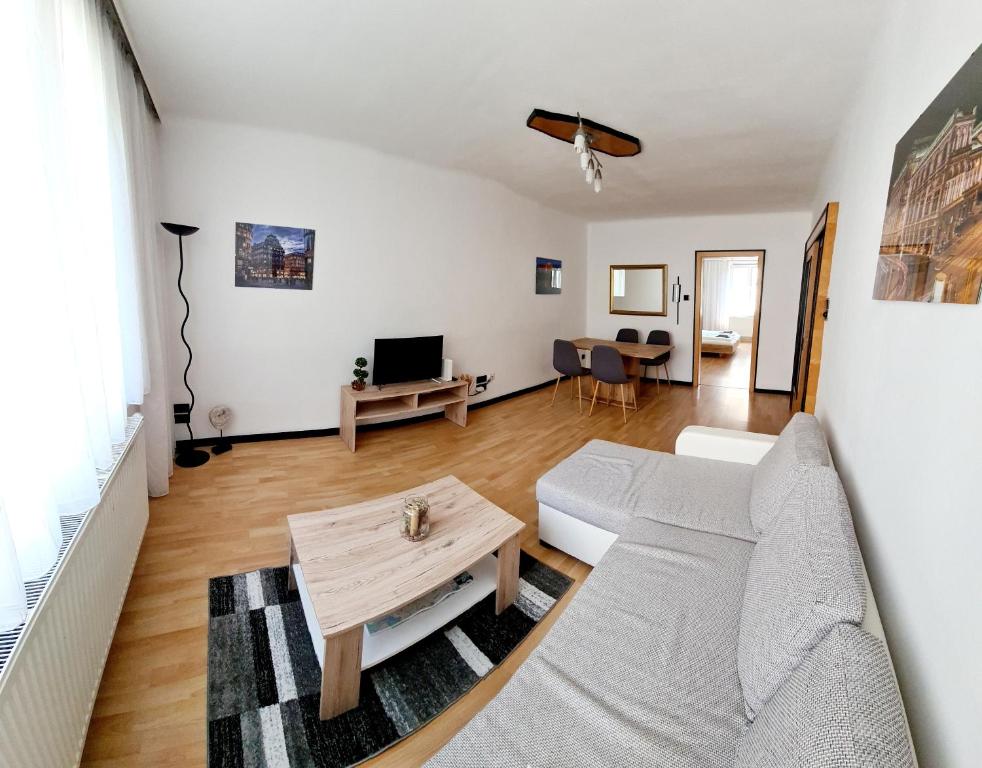 Sunny Apartment — photo 1