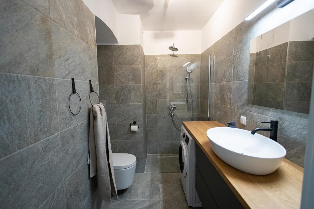 Stilvolle Wohnung mit ruhig gelegenem Balkon photo 3