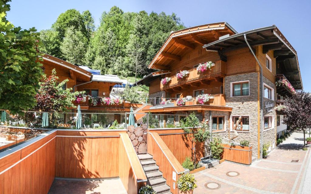 TALHEIMER Grias di & Hoamat since 1958 inklusive Therme TAUERN SPA & Jokercard photo 2