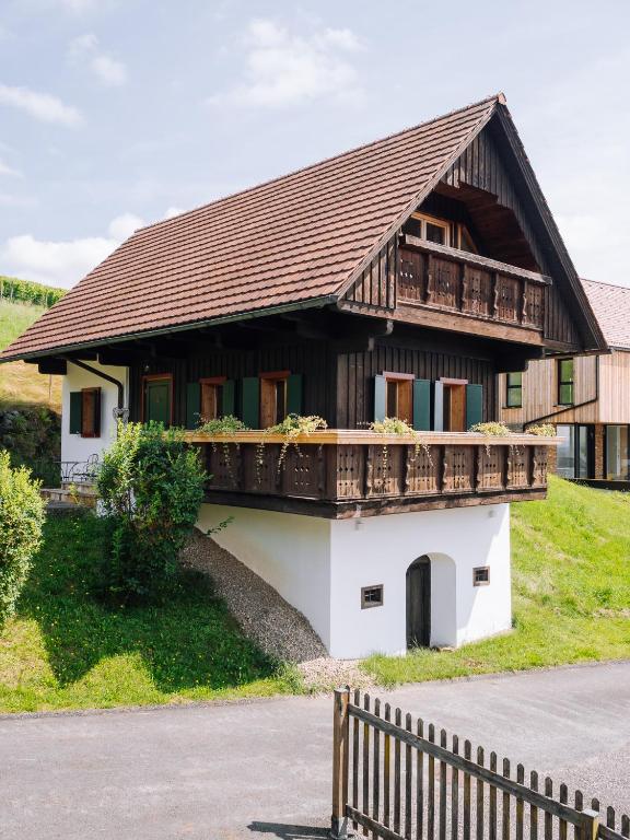 SCHILCHERLANDLEBEN - Kellerstöckl — photo 1
