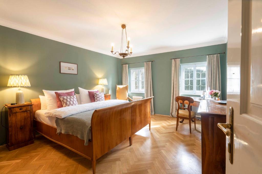 Der Schlosswirt zu Anif - Biedermeierhotel und Restaurant photo 3