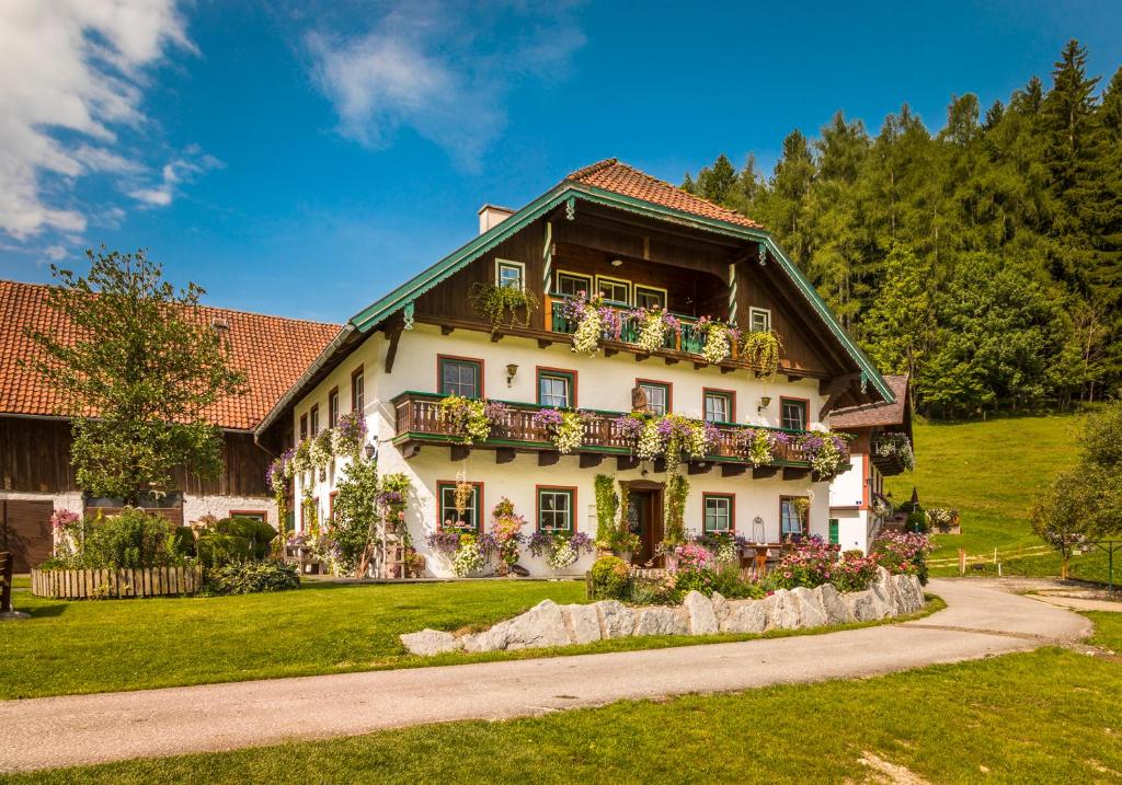 Wohlfühlbauernhof Bambichlhof — photo 1