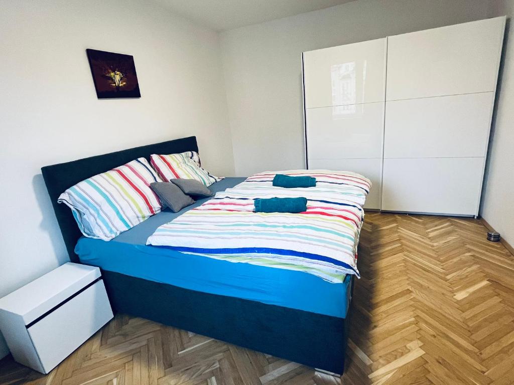 Family apartment with parking photo 2