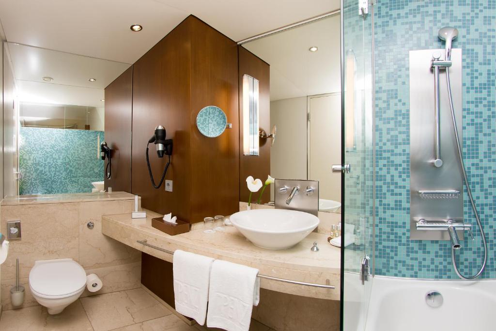 The PENZ Hotel photo 3