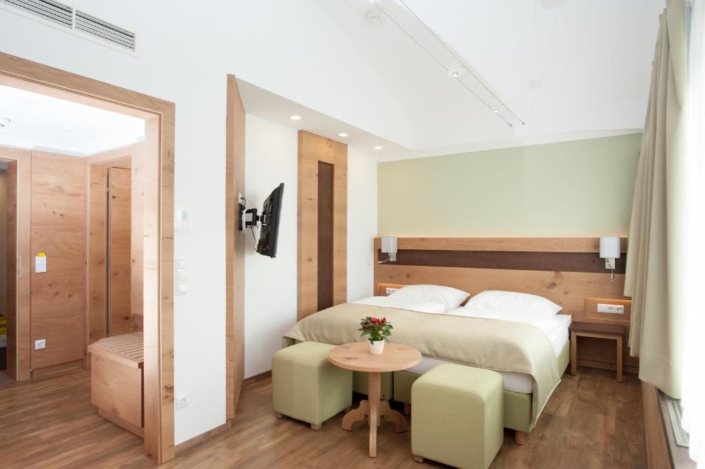 Hotel zur Post photo 2