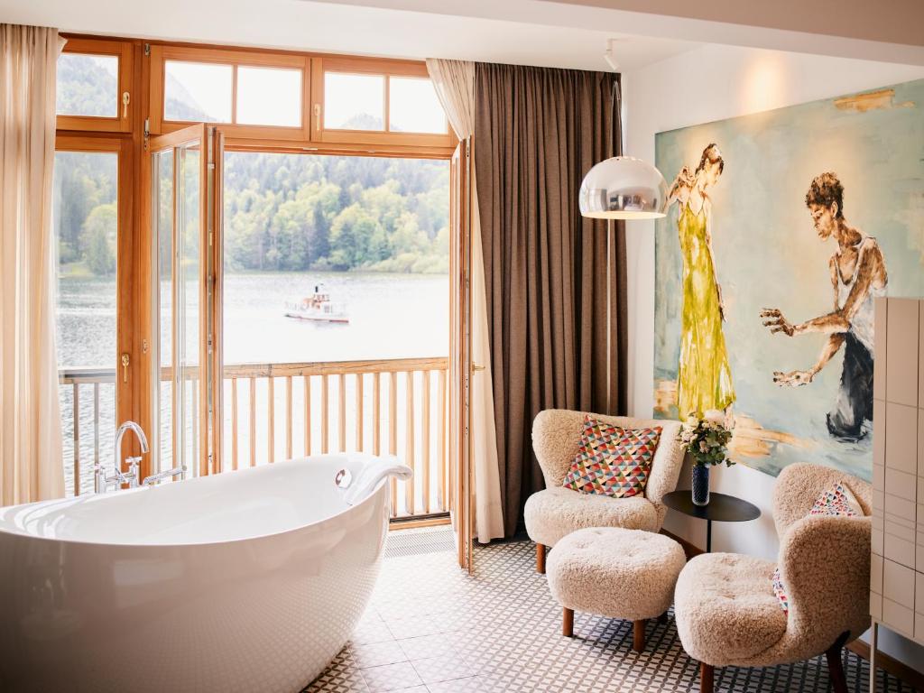 TAUROA Seehotel Grundlsee photo 3