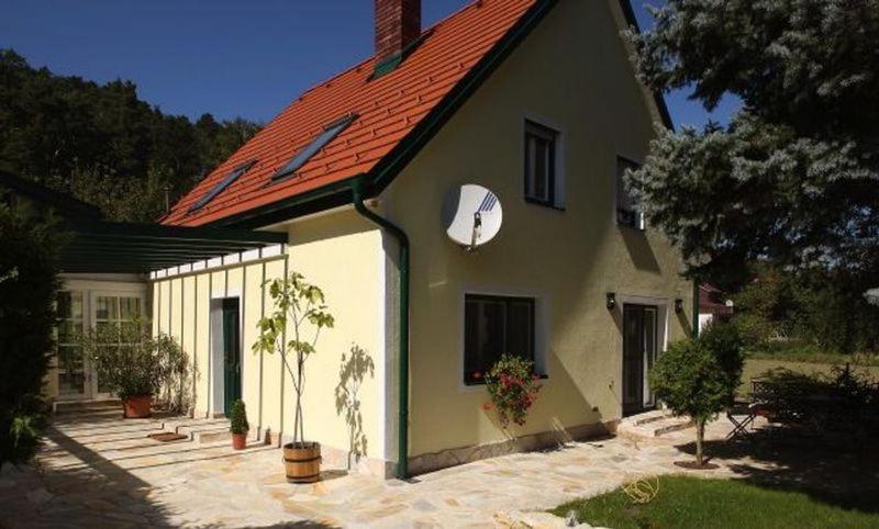 Romantic Cottage — photo 1