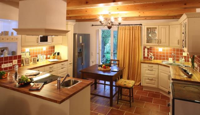 Romantic Cottage photo 2