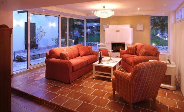 Romantic Cottage photo 3