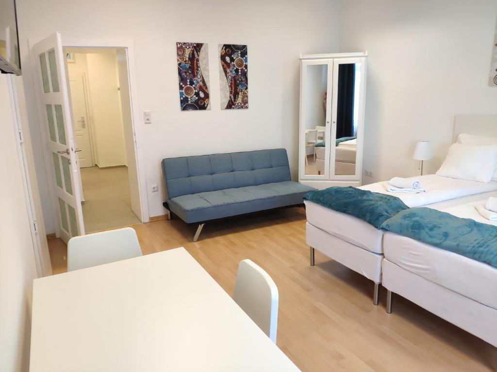 1210Apartment photo 2