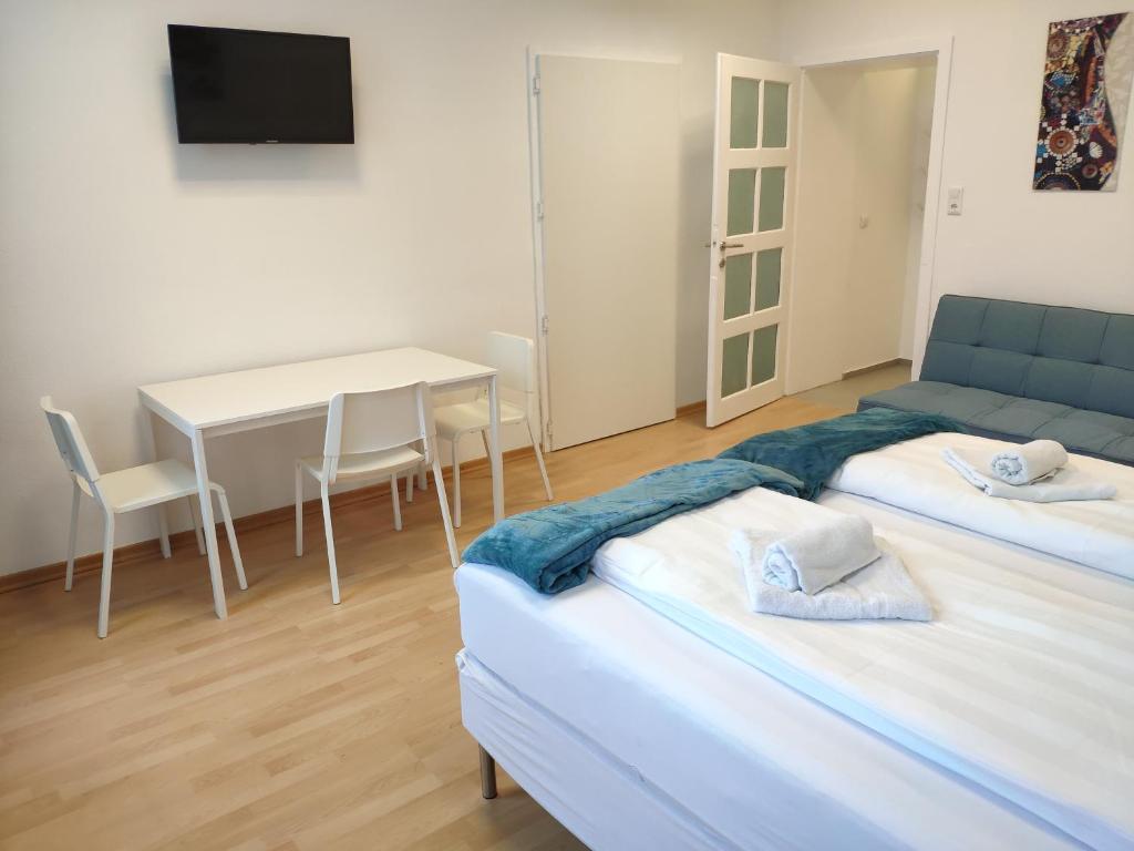 1210Apartment photo 3
