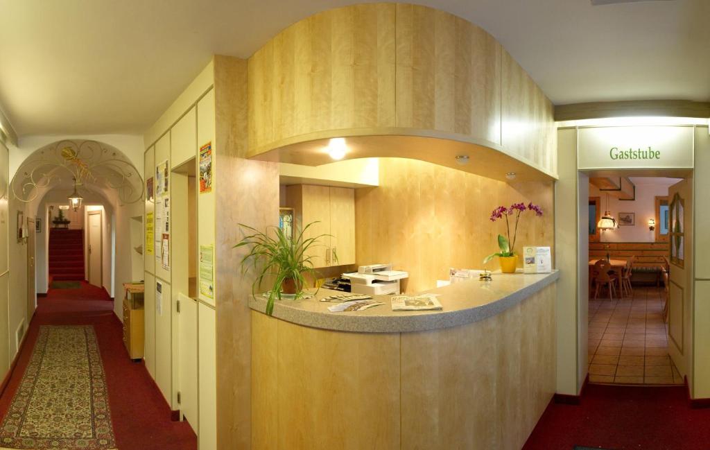 Hotel zum Kirchenwirt Mariazell photo 3