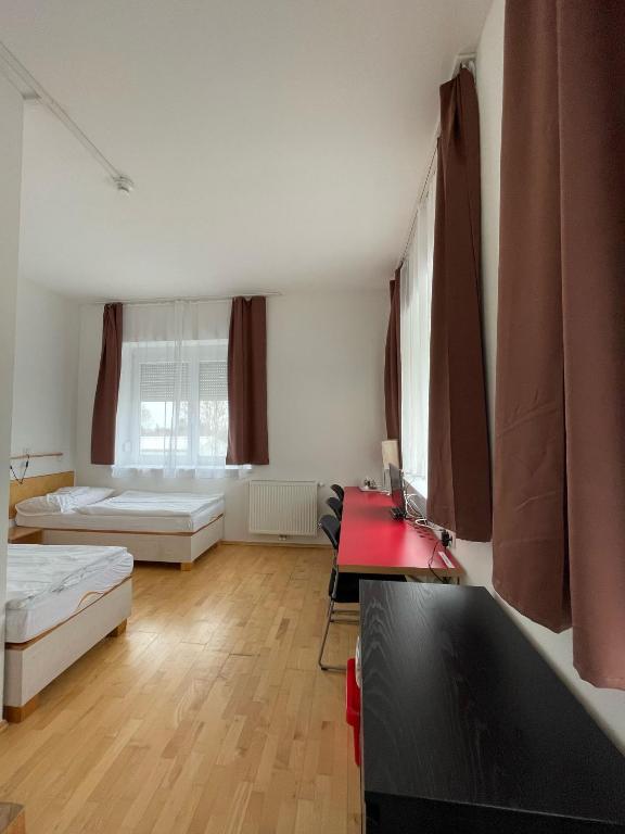 Workbase Hostel photo 2