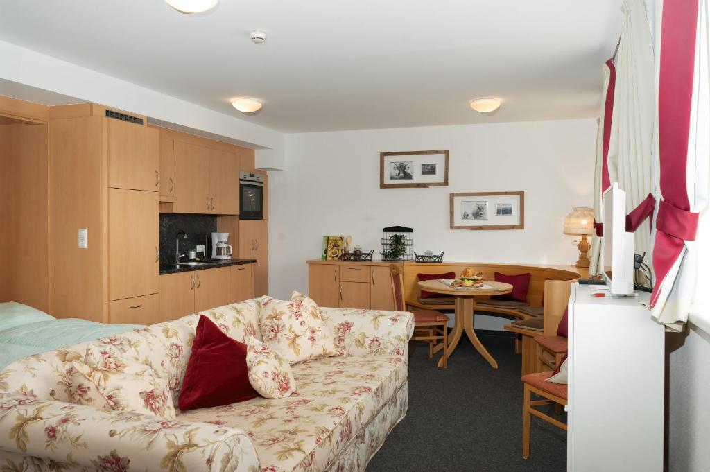 Wohnung Kirchdach 145 - Naviser Huette — photo 1
